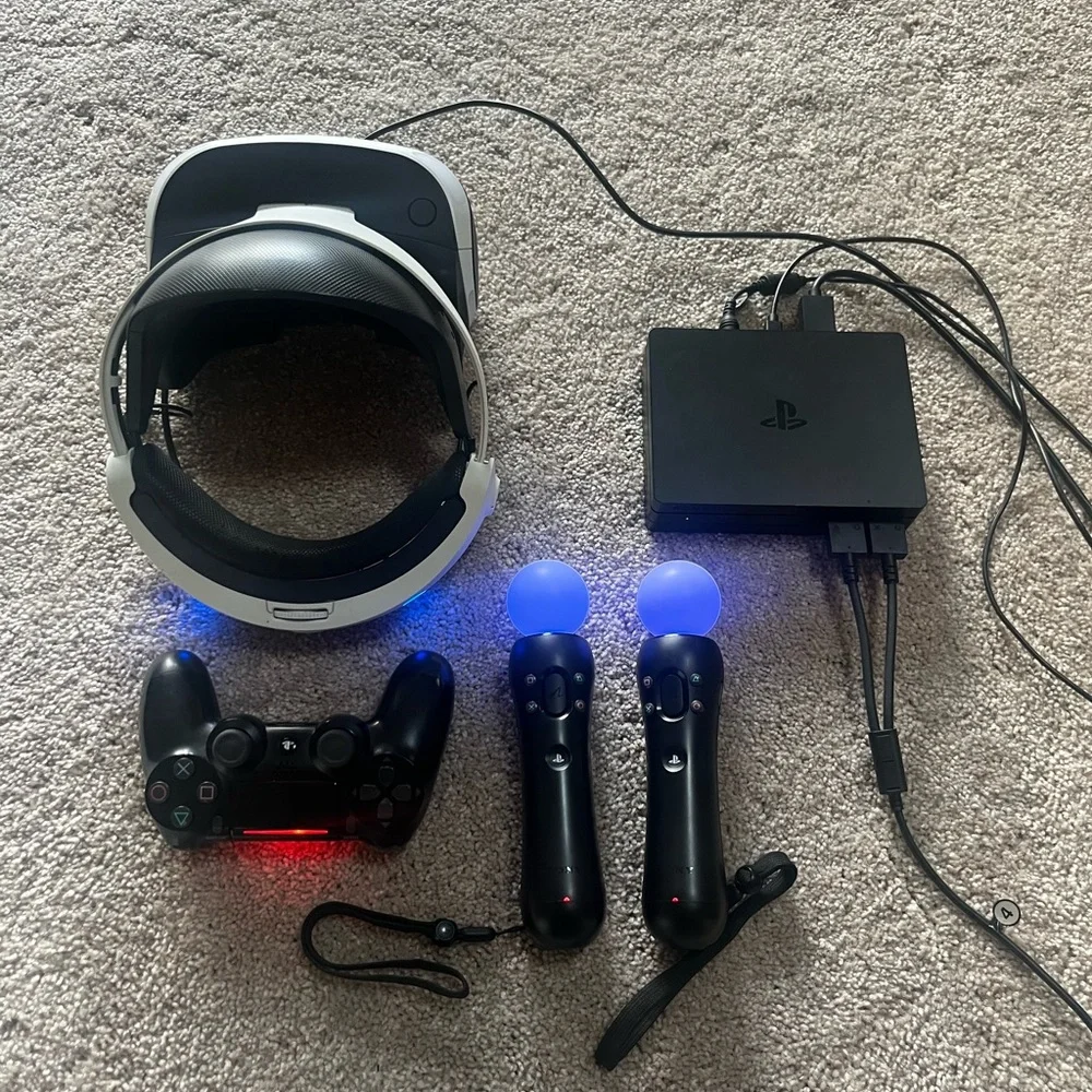 Sony PlayStation 4 Pro 1TB Bundle with PsVR and Cords working fully tested used
